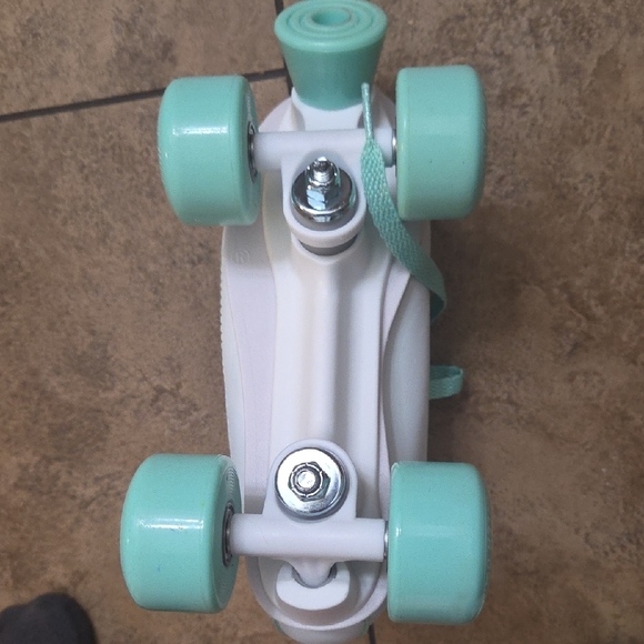 Kids White and Mint Roller Skates - Retro High-Top Sneakers